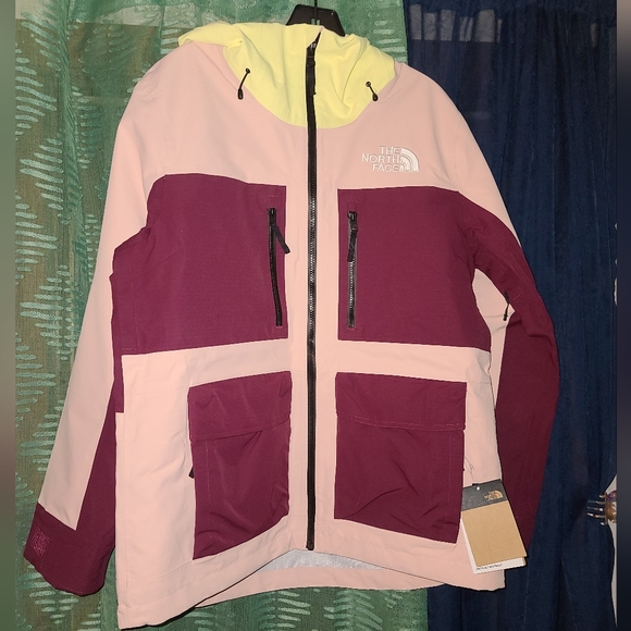 The North Face Jacket - Picture 8 of 17